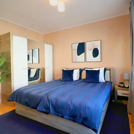 아파트 Cozy And 1bdrm