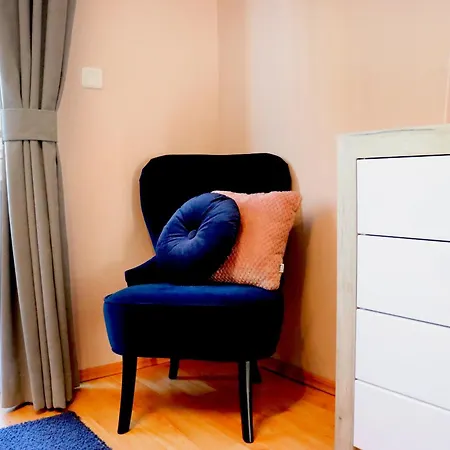 Green Cozy And Central 1bdrm