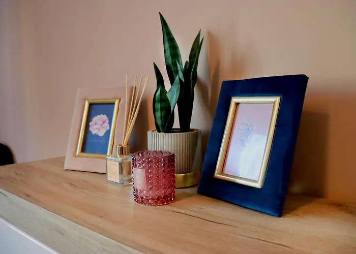 Апартамент Cozy And 1bdrm