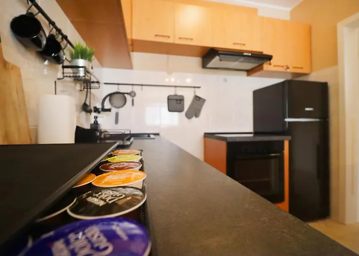 Апартамент Cozy And 1bdrm