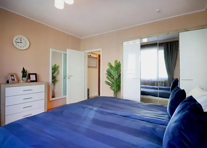 Апартамент Cozy And 1bdrm *