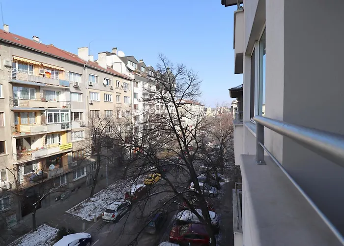 Апартамент Cozy And 1bdrm